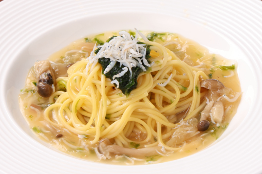 <p>しらすと浜名湖海苔あんかけパスタ</p>
