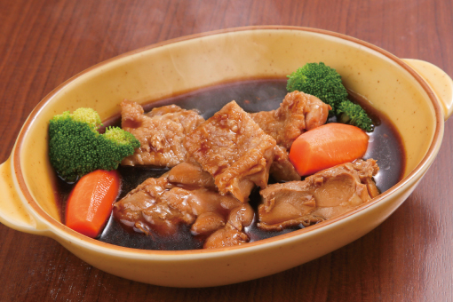 <p>チキンの黒ビール煮込み</p>