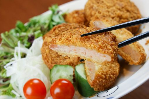 <p>エビカツ</p>