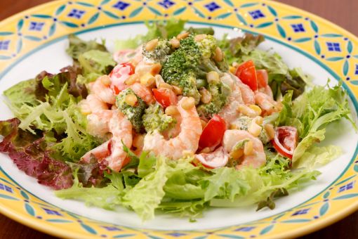 <p>小エビとブロッコリーのマヨネーズソース和え</p>